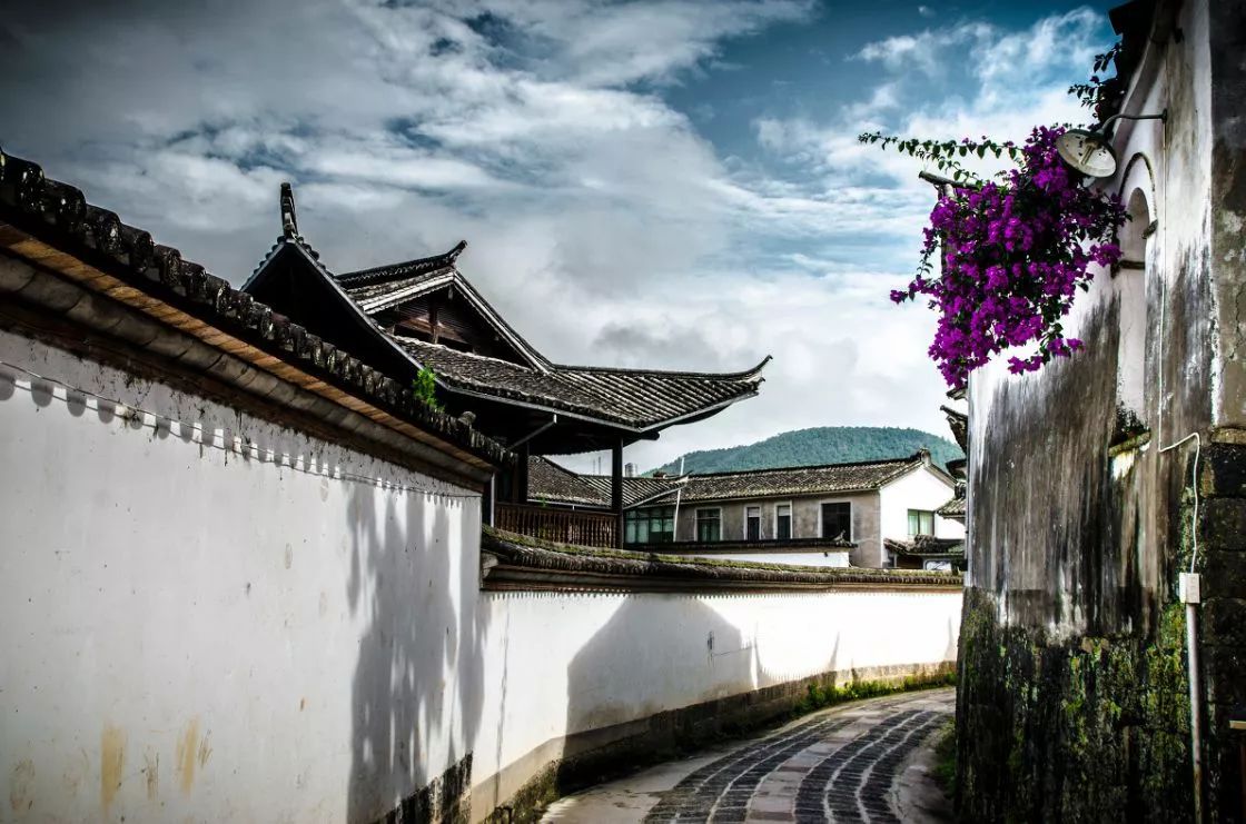 古鎮(zhèn)情懷：30個古鎮(zhèn)愿有人與你一起踏足！