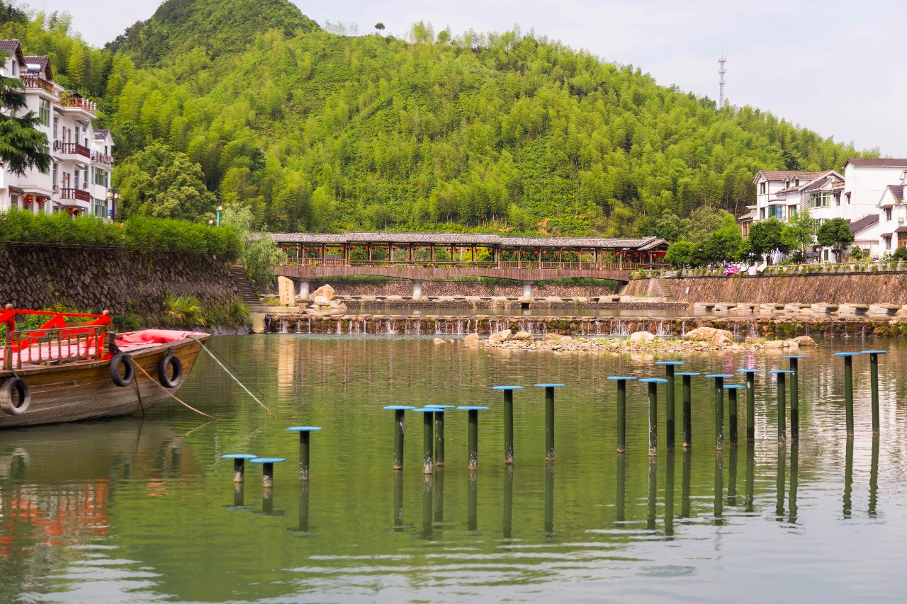 點(diǎn)叁民宿，千島湖坐船賞景豈不詩意？