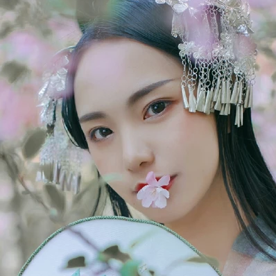花香滿溢女生頭像，唯美古風(fēng)真人頭像