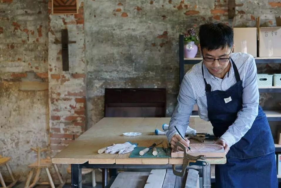 廣州·菁木山舍，有個(gè)木屋開滿鮮花看花開花落