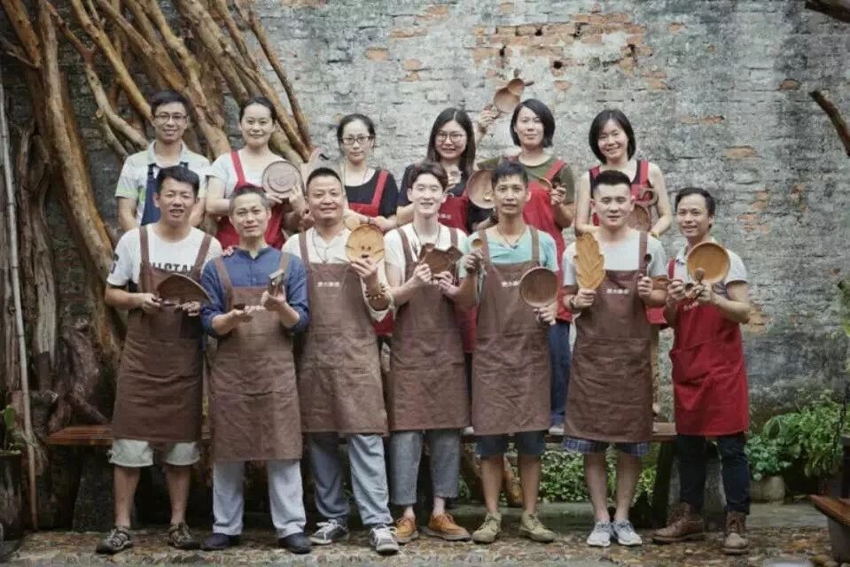 廣州·菁木山舍，有個(gè)木屋開滿鮮花看花開花落