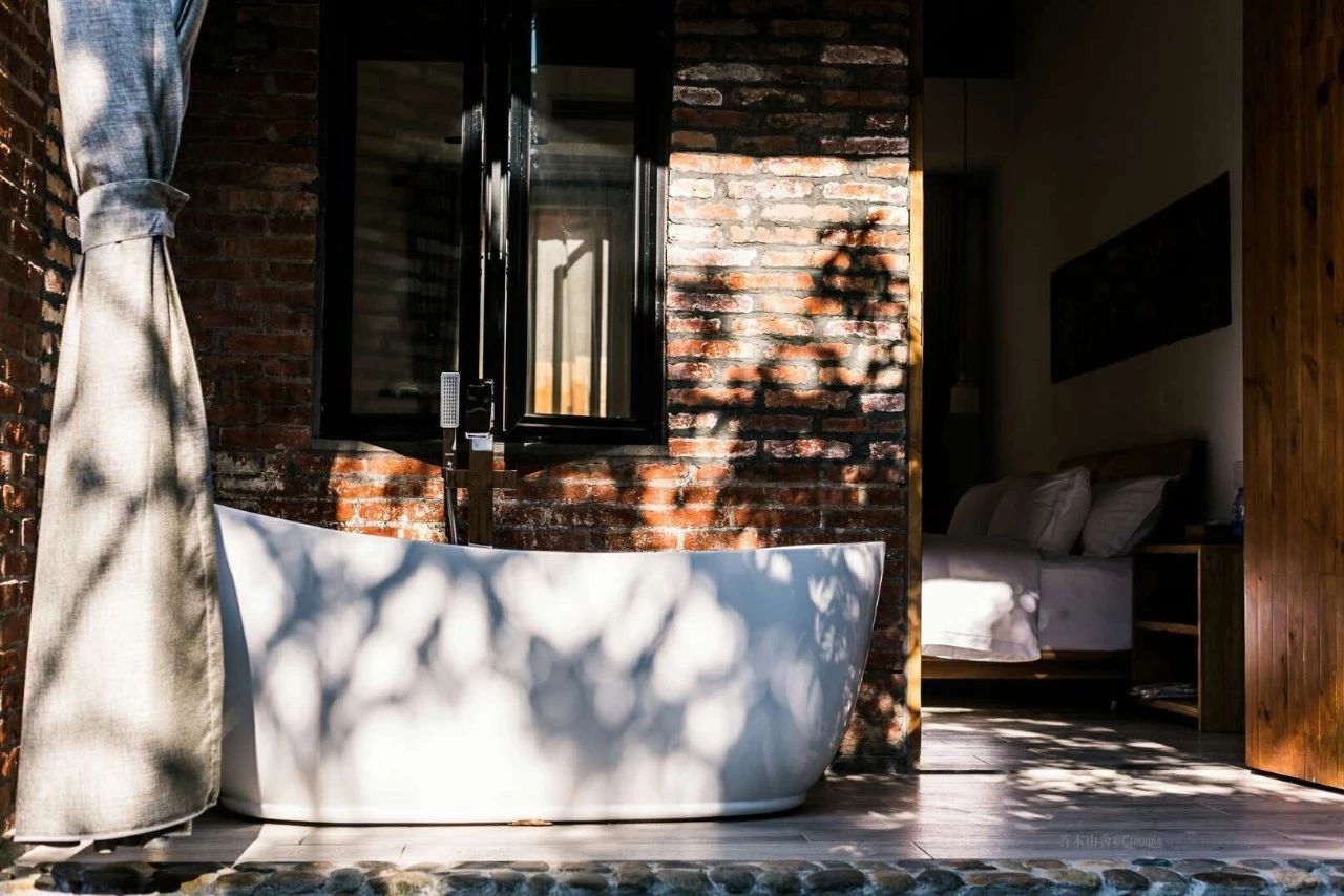 廣州·菁木山舍，有個木屋開滿鮮花看花開花落