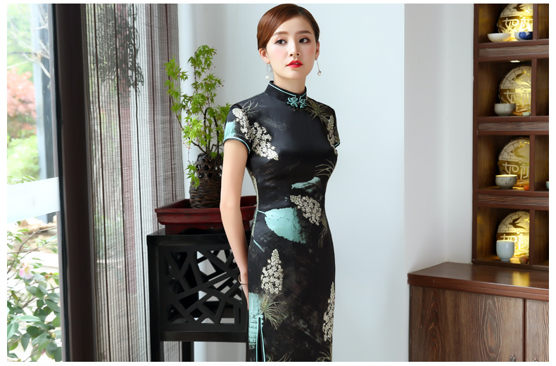 高貴冷艷的墨彩旗袍，奪人心魂的美!