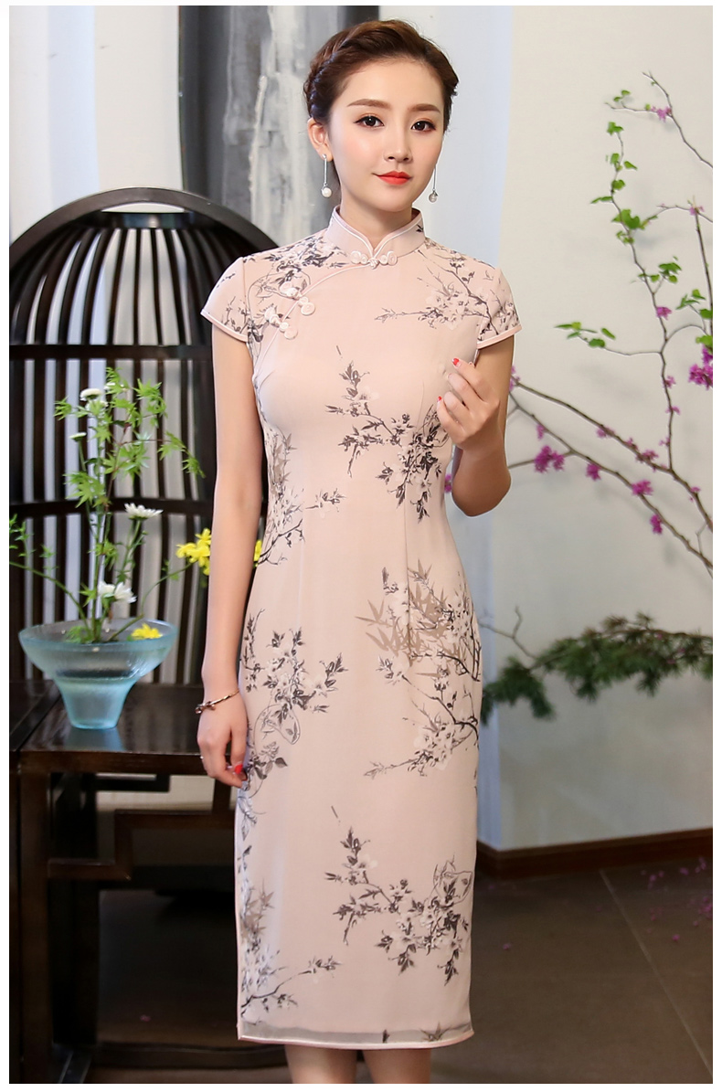 溫婉柔情的粉色旗袍，跨越時代的美!