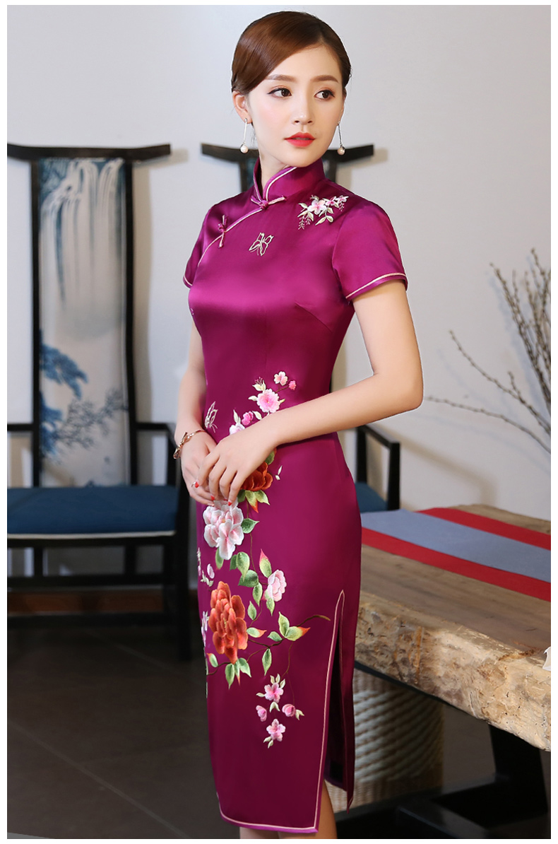 艷而不俗的牡丹繡花旗袍，嫵媚風(fēng)情十足!