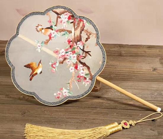 扇子輕搖，自古多風雅！