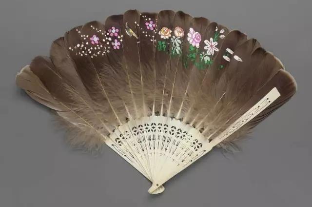 一把扇子風(fēng)情萬種：搖出最美的福連文苑！