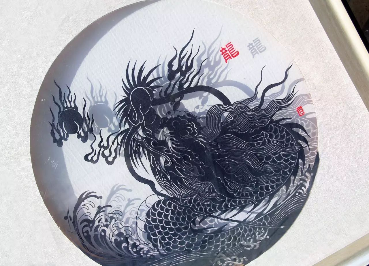 剪紙藝術(shù)作品：一次鏤空一根線條的信仰！