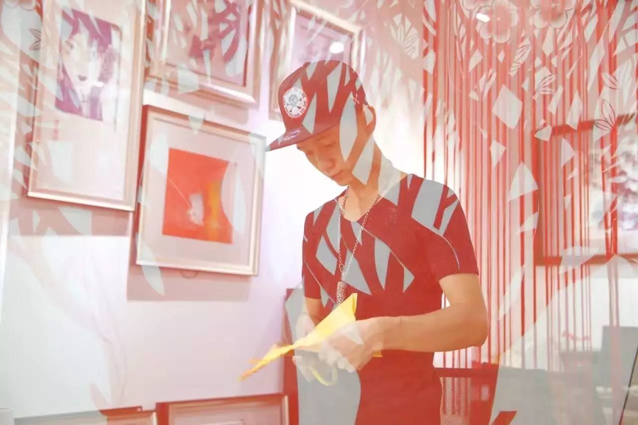 剪紙藝術作品：一次鏤空一根線條的信仰！