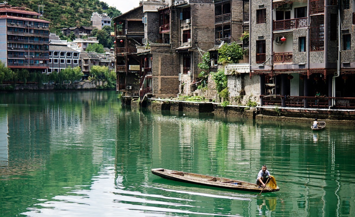 古鎮(zhèn)游玩，有一種說(shuō)走就走的旅行