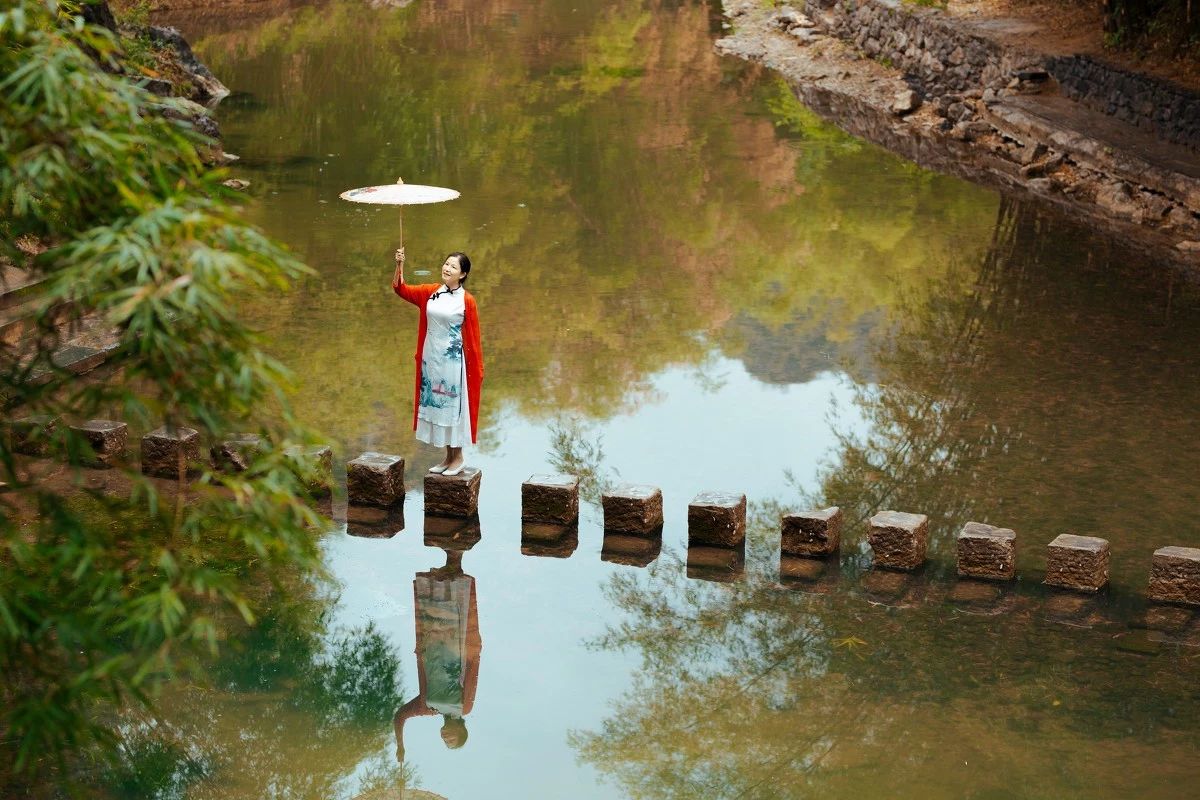 古鎮(zhèn)游玩，有一種說(shuō)走就走的旅行