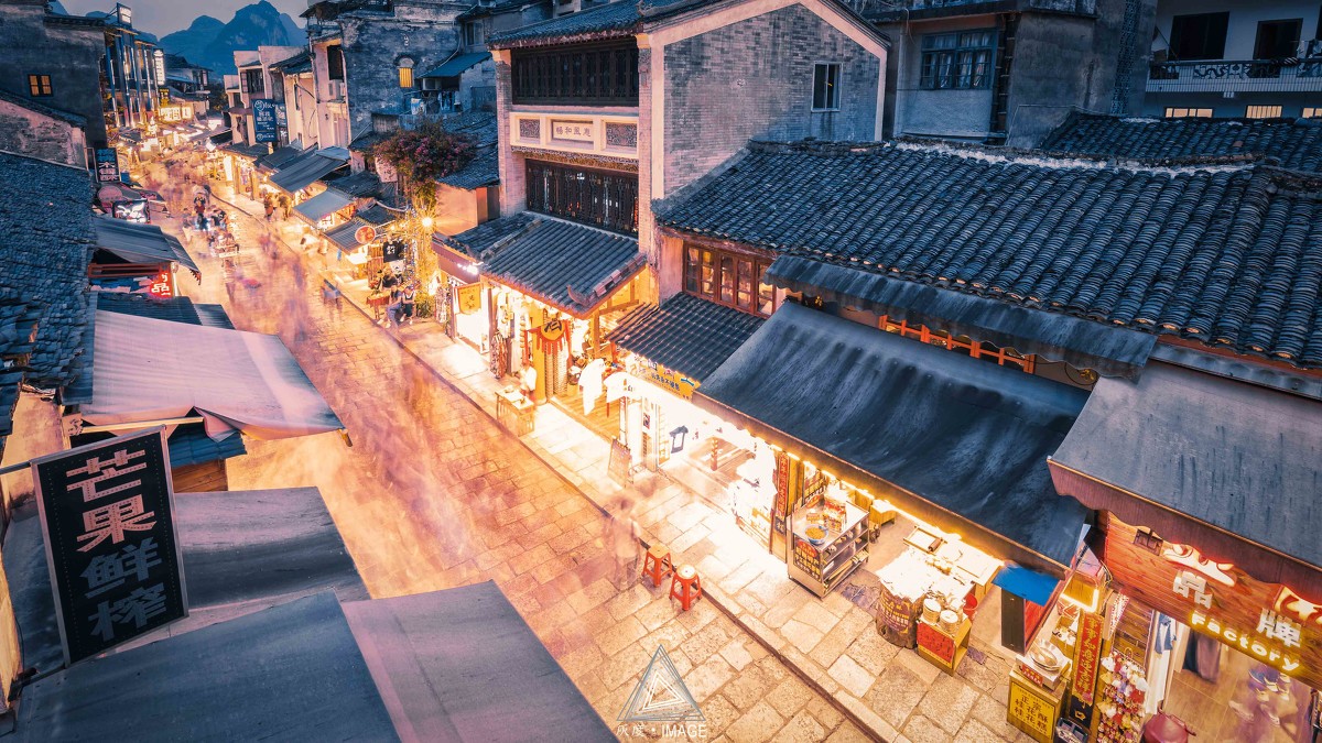 古鎮(zhèn)游玩，有一種說(shuō)走就走的旅行