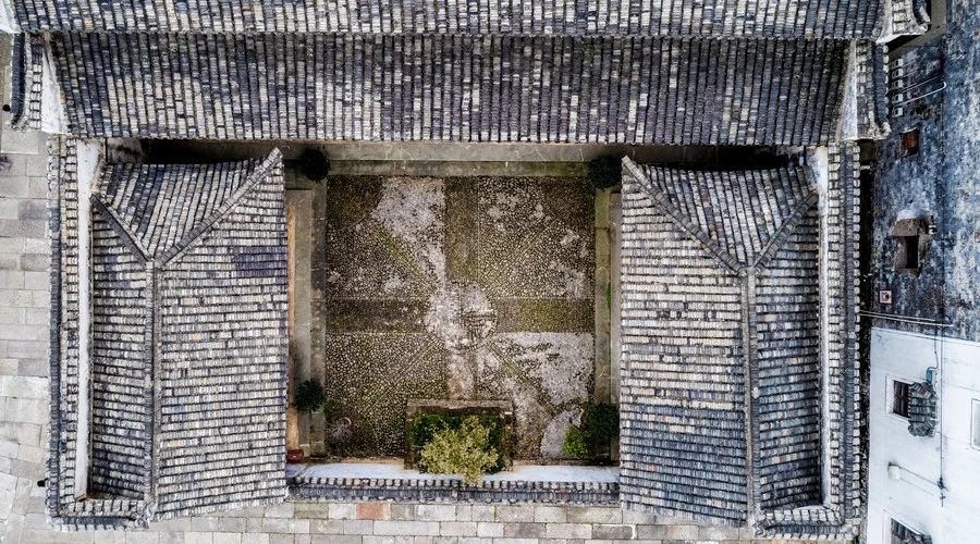 麗江·白馬里，千年古城化作最美背景