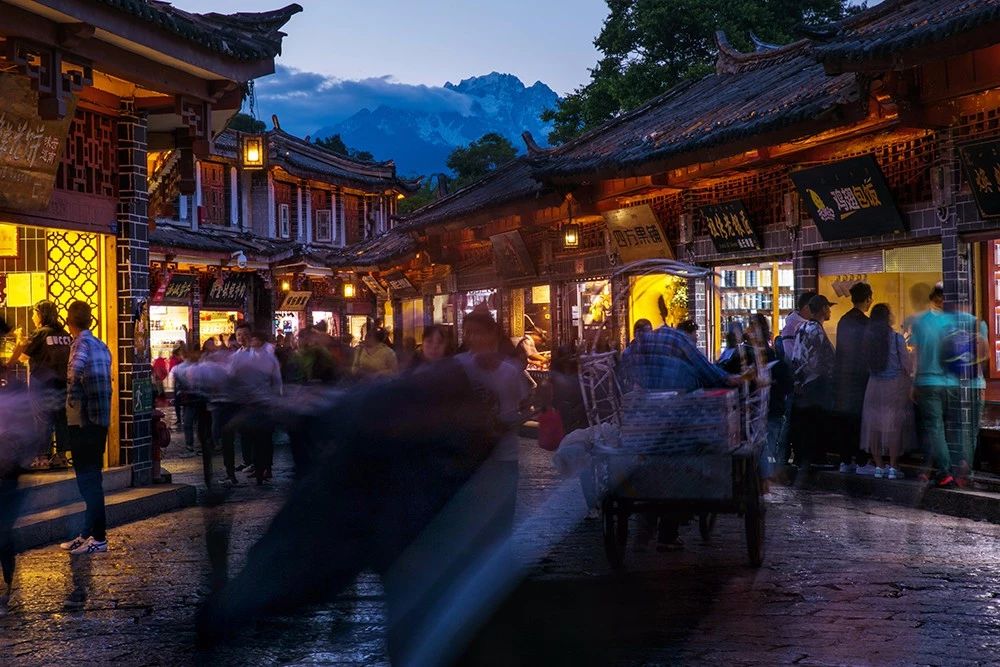 麗江·白馬里，千年古城化作最美背景