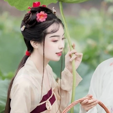 提籃采蓮女生頭像，唯美古風(fēng)真人頭像