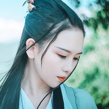 清風徐來帶斗笠折扇女生頭像，唯美古風頭像