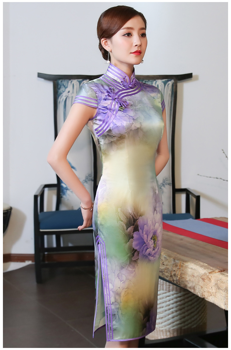 高貴紫清旗袍，唯美嬌艷旗袍裙