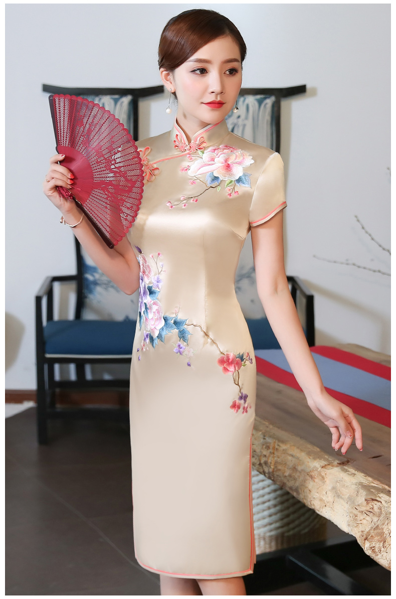 金牡丹刺繡旗袍，復(fù)古唯美旗袍裙