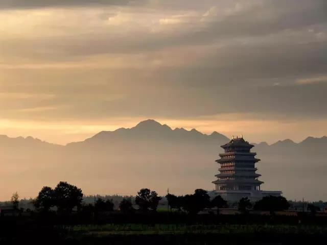 中國十大文化名樓：古詩里的亭臺樓閣美哉！