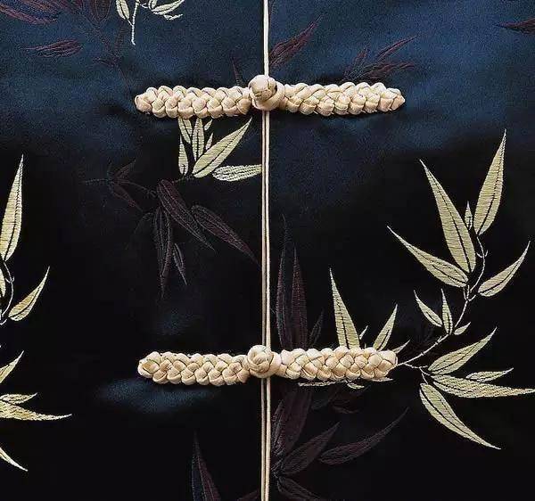 中國盤扣的百般風(fēng)情，美呆了！