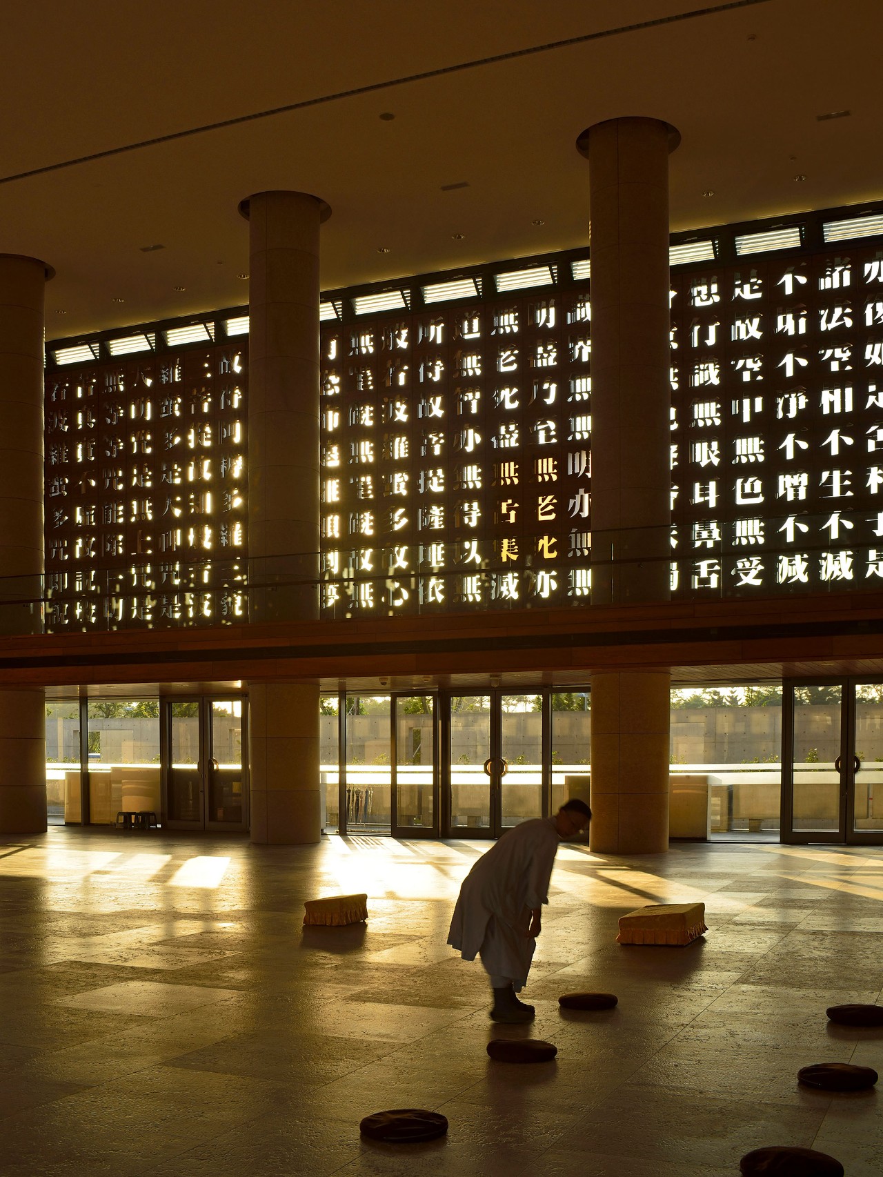 28000m2神秘寺廟-水月道場(chǎng)，吸引百萬(wàn)人朝拜