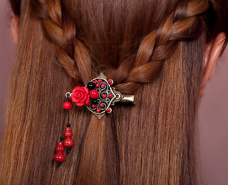 紅色雕漆復(fù)古頭飾，玫瑰花朵發(fā)夾