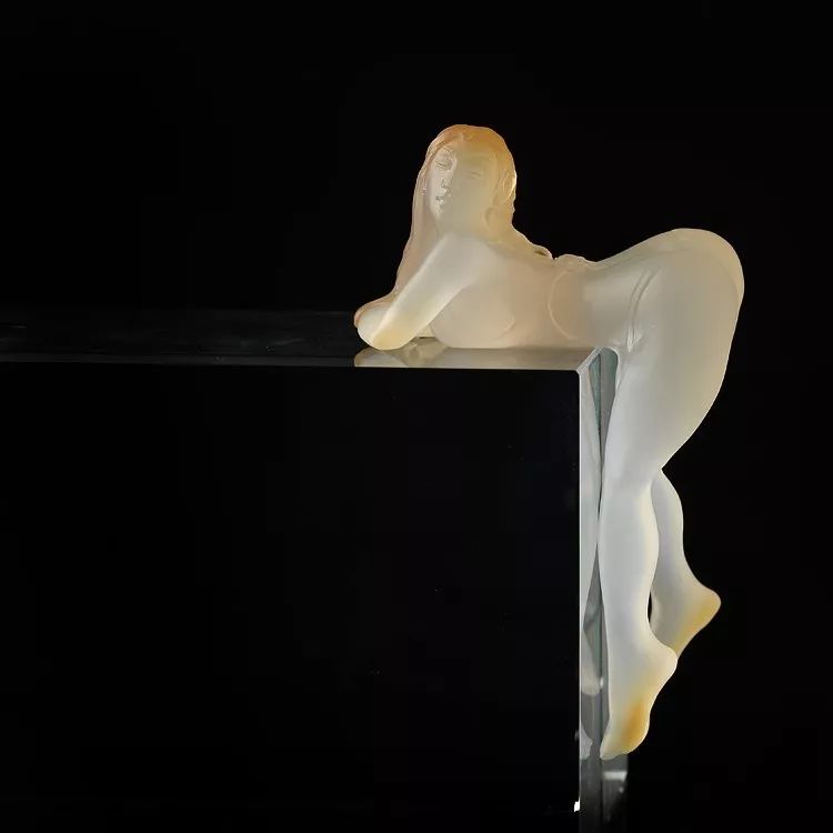 玉雕藝術(shù)：“藝”與“色”的玉女柔情！