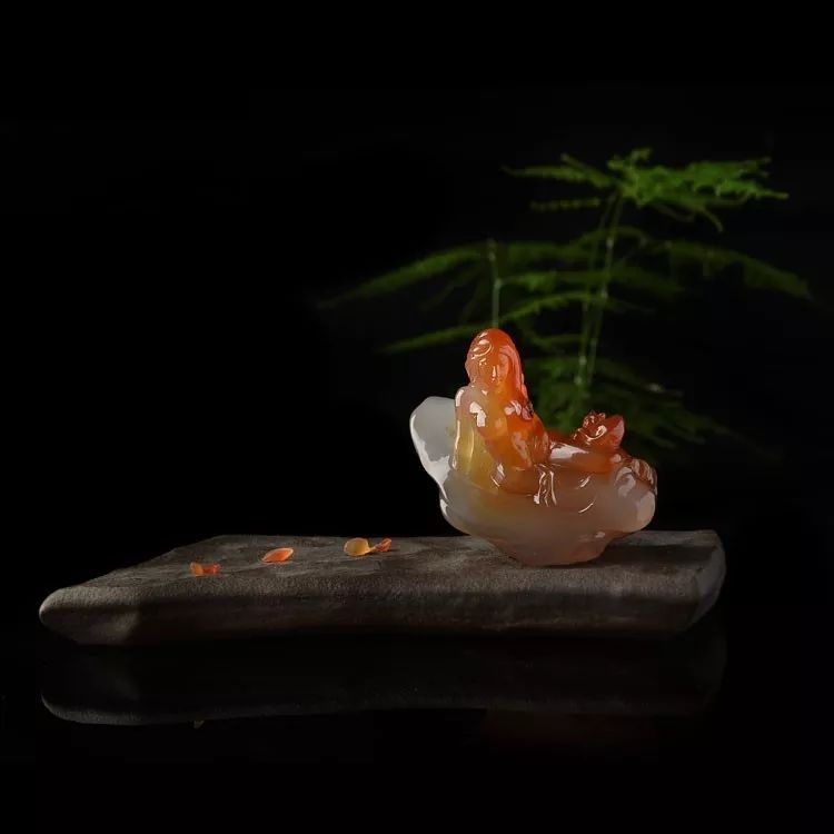 玉雕藝術(shù)：“藝”與“色”的玉女柔情！