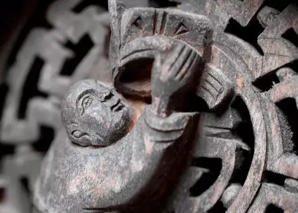 品味木雕藝術(shù)：感受中式老房的匠心之美！