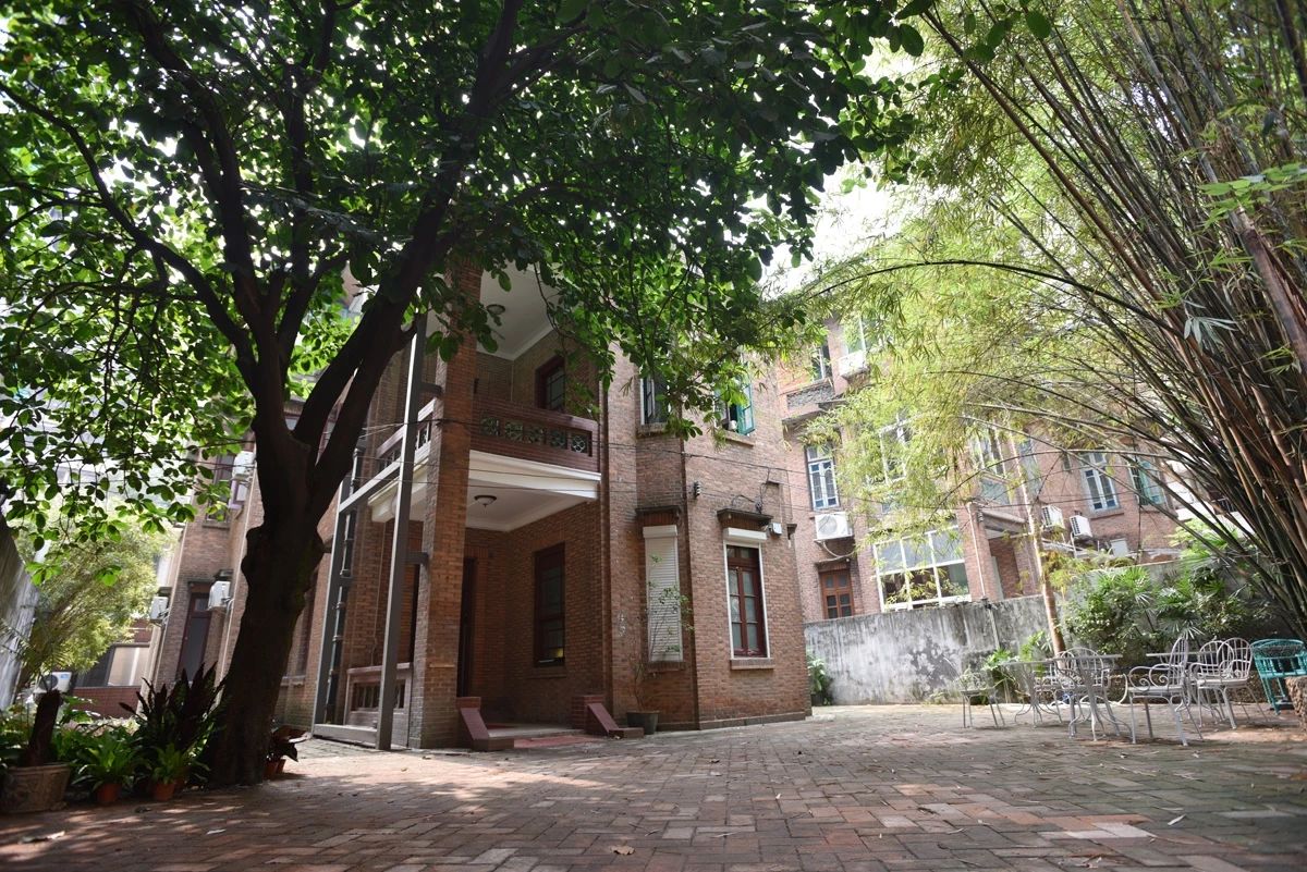 覺園1984，創(chuàng)造一個(gè)時(shí)空錯亂的夢境