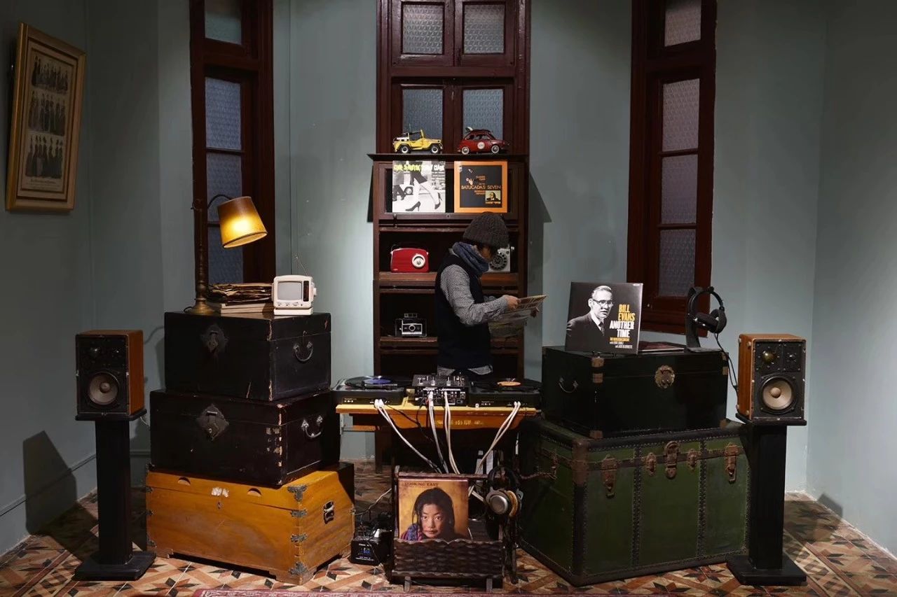 覺園1984，創(chuàng)造一個(gè)時(shí)空錯亂的夢境