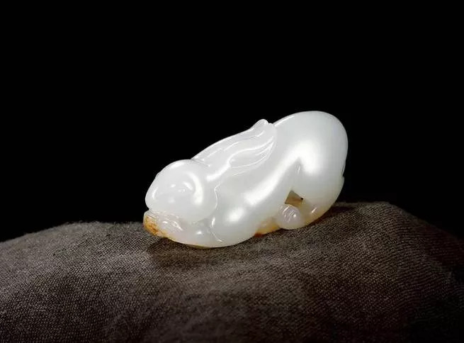 挑選好的和田玉作品，尋找稱心如意的玉石