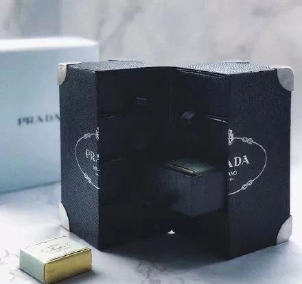 中秋月餅包裝設(shè)計(jì)，創(chuàng)意滿滿的包裝設(shè)計(jì)