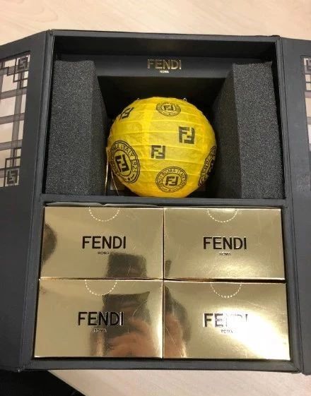 中秋月餅包裝設(shè)計(jì)，創(chuàng)意滿滿的包裝設(shè)計(jì)