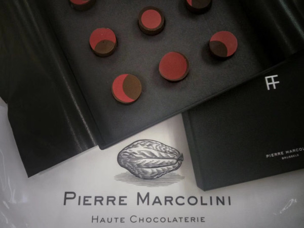 中秋月餅包裝設(shè)計(jì)，創(chuàng)意滿滿的包裝設(shè)計(jì)