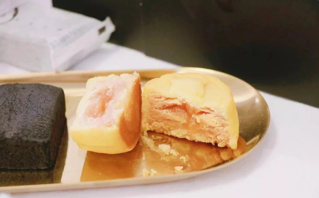 中秋月餅包裝設(shè)計(jì)，創(chuàng)意滿滿的包裝設(shè)計(jì)