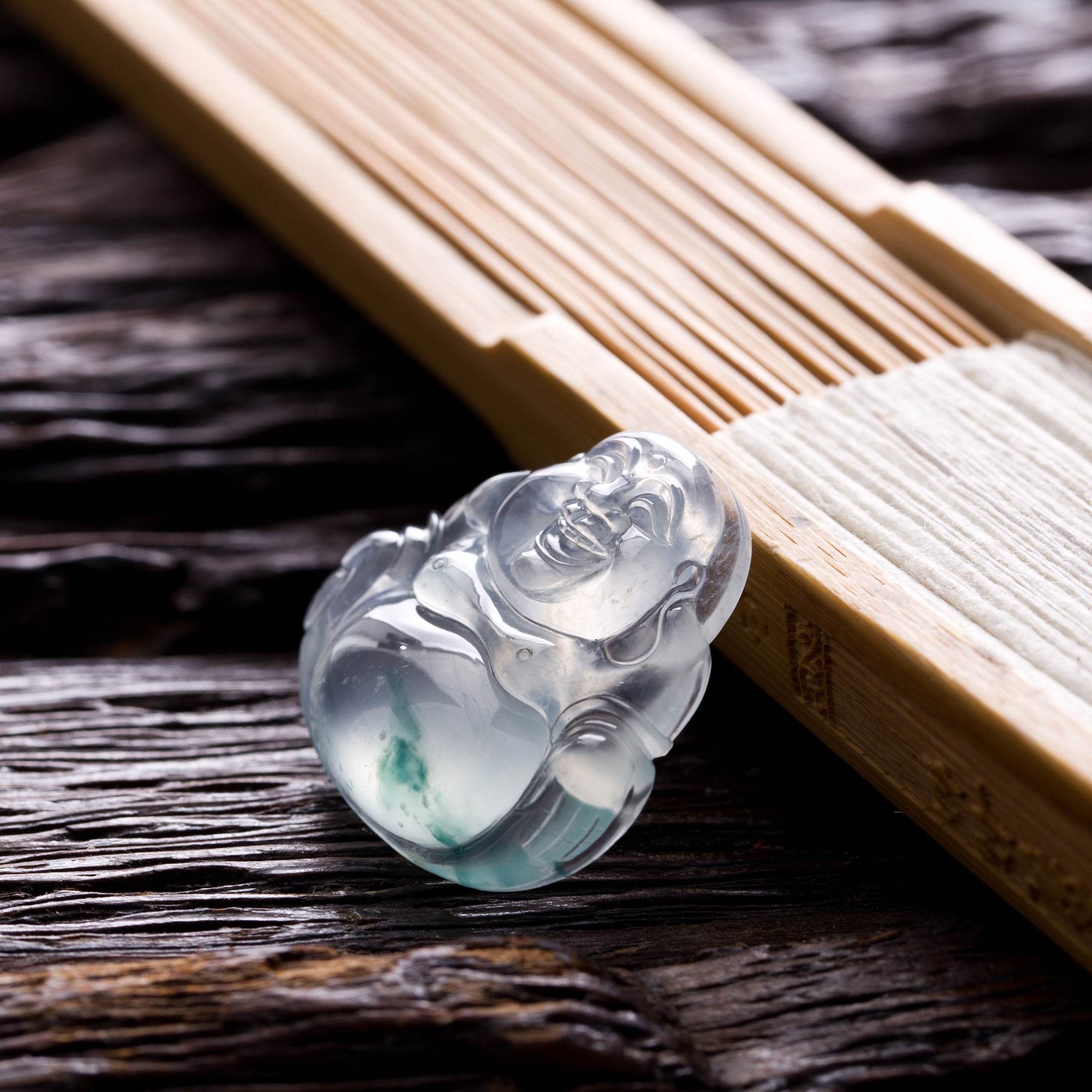 冰種飄花翡翠知識(shí)，教你如何選擇好的翡翠