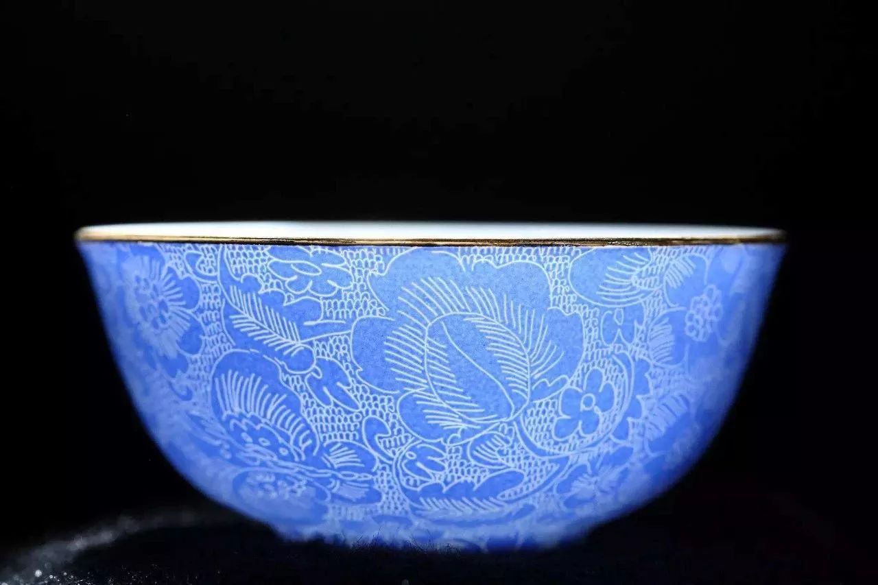 粉彩扒花工藝：細(xì)膩絕妙的陶瓷工藝！