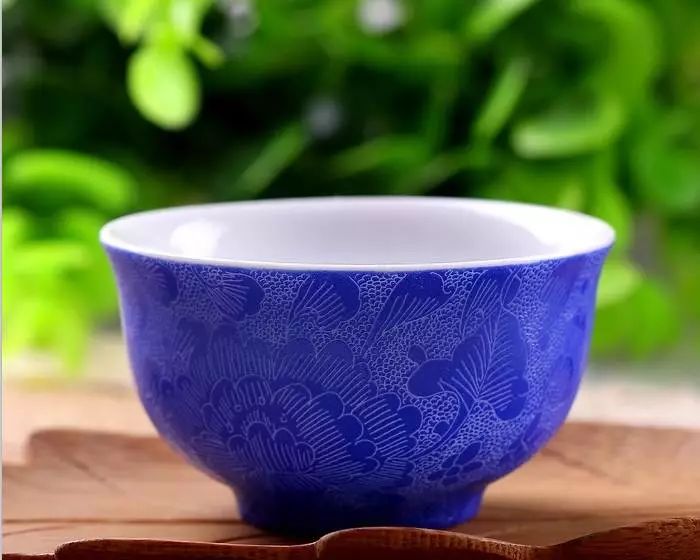 粉彩扒花工藝：細(xì)膩絕妙的陶瓷工藝！