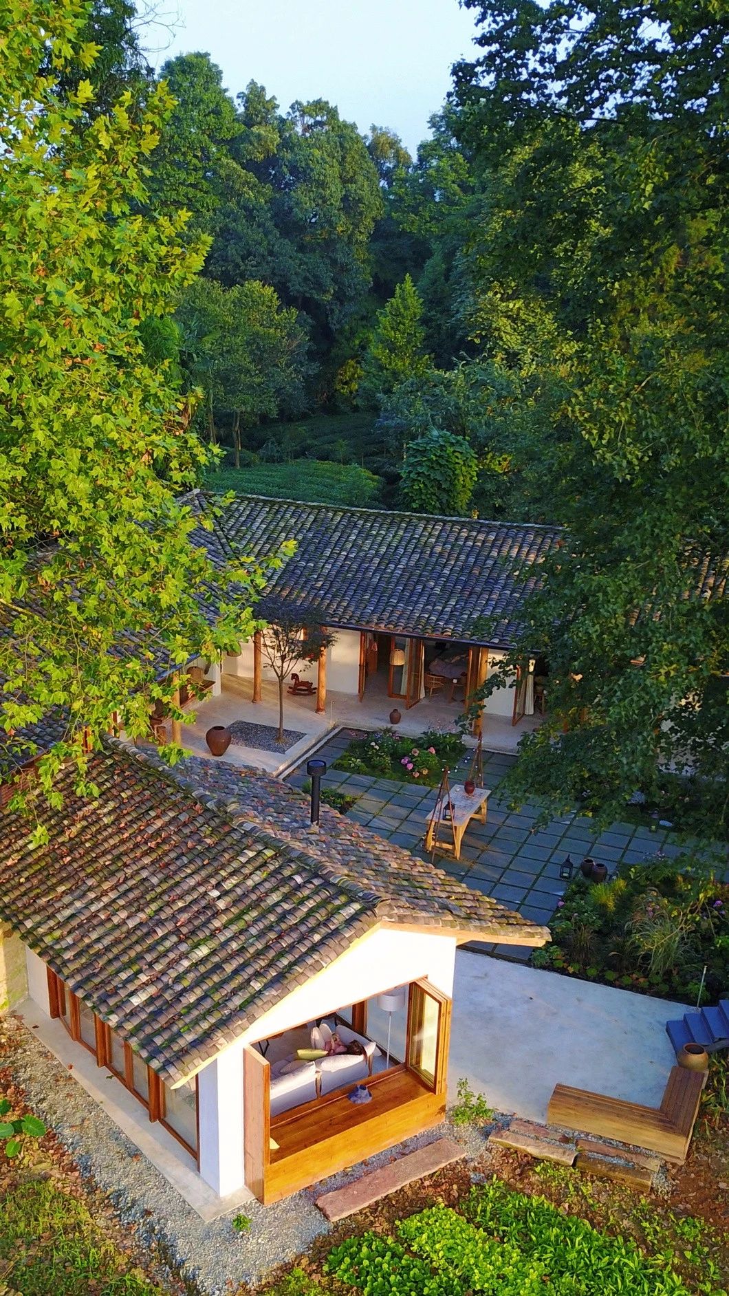 一所茶園里的民宿，過著鄉(xiāng)下悠閑愜意的日子