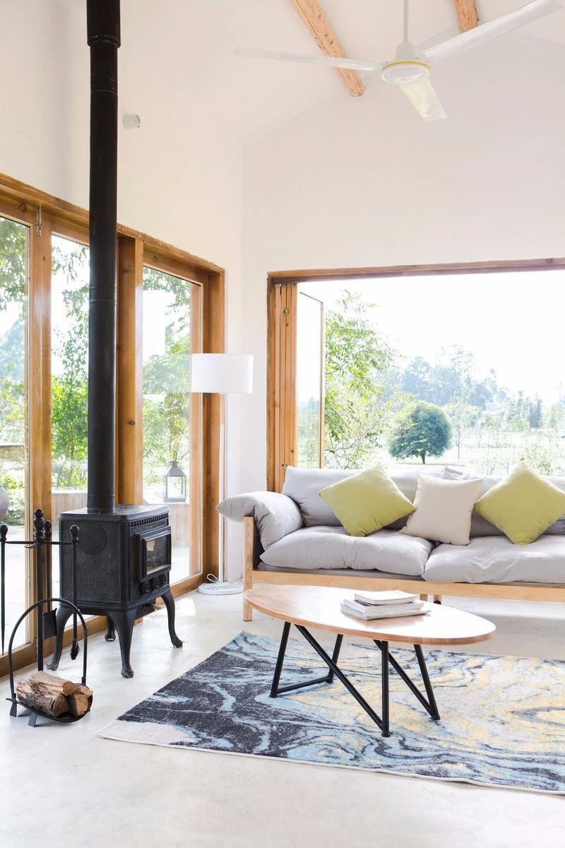 一所茶園里的民宿，過著鄉(xiāng)下悠閑愜意的日子