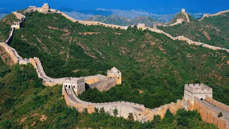 奇屋一夜民宿設(shè)計集合，把民宿開在了長城上