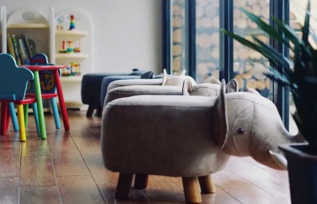 安吉·仁里息心廬，擁泉而居枕山而眠!