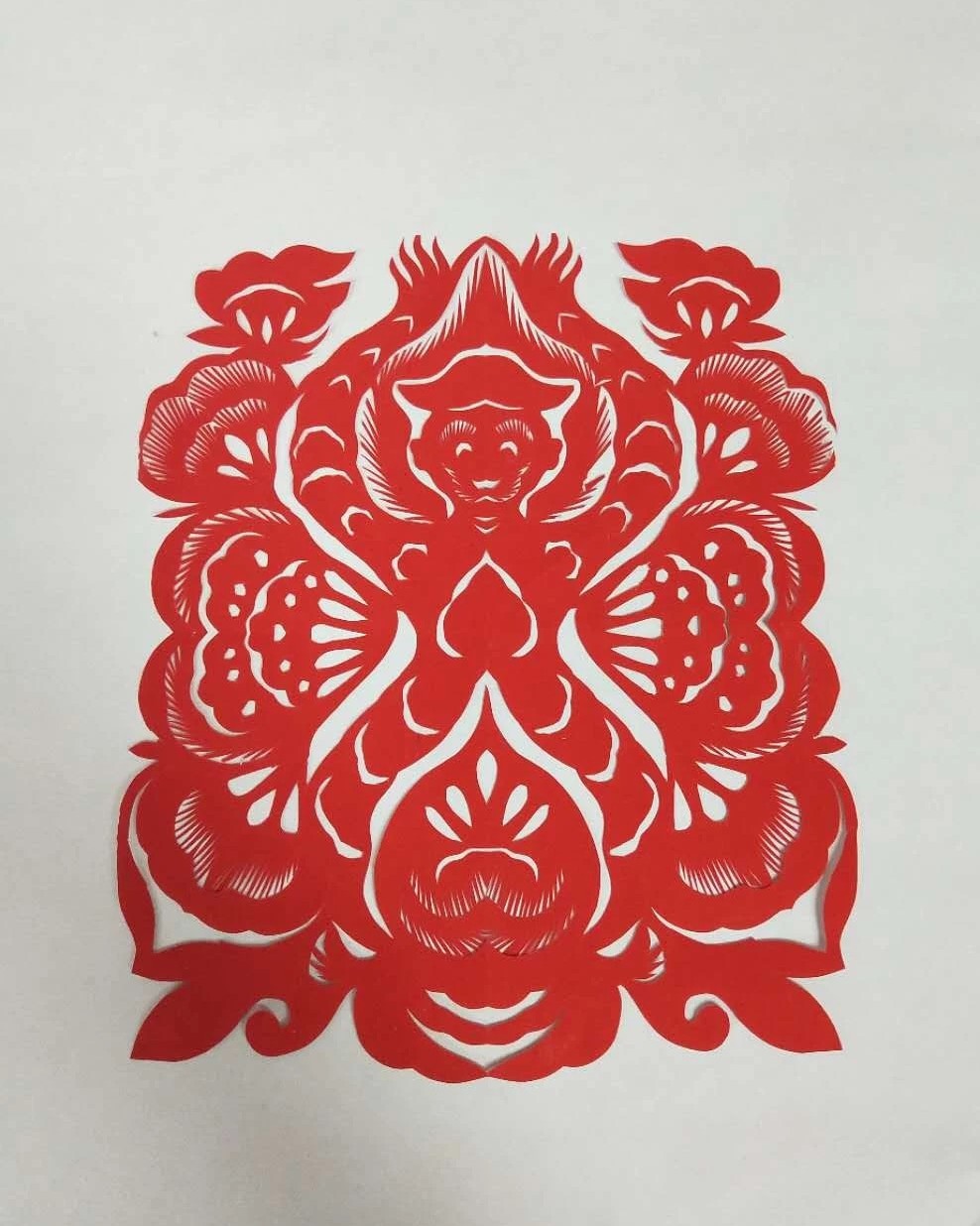 纖手巧剪妙生肖，韓春霞十二生肖剪紙作品