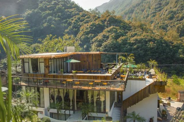 最美大山里的圖書(shū)館，感受美妙的讀書(shū)世界