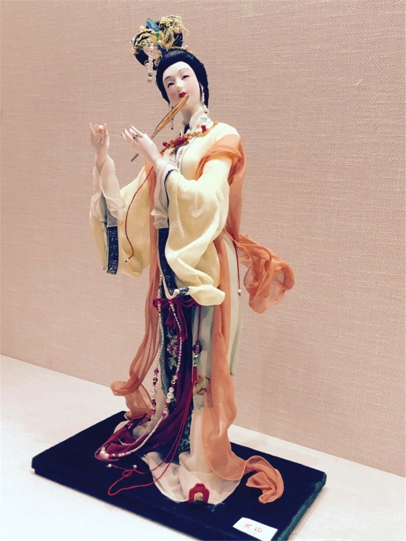 中國傳統(tǒng)工藝品，絹人