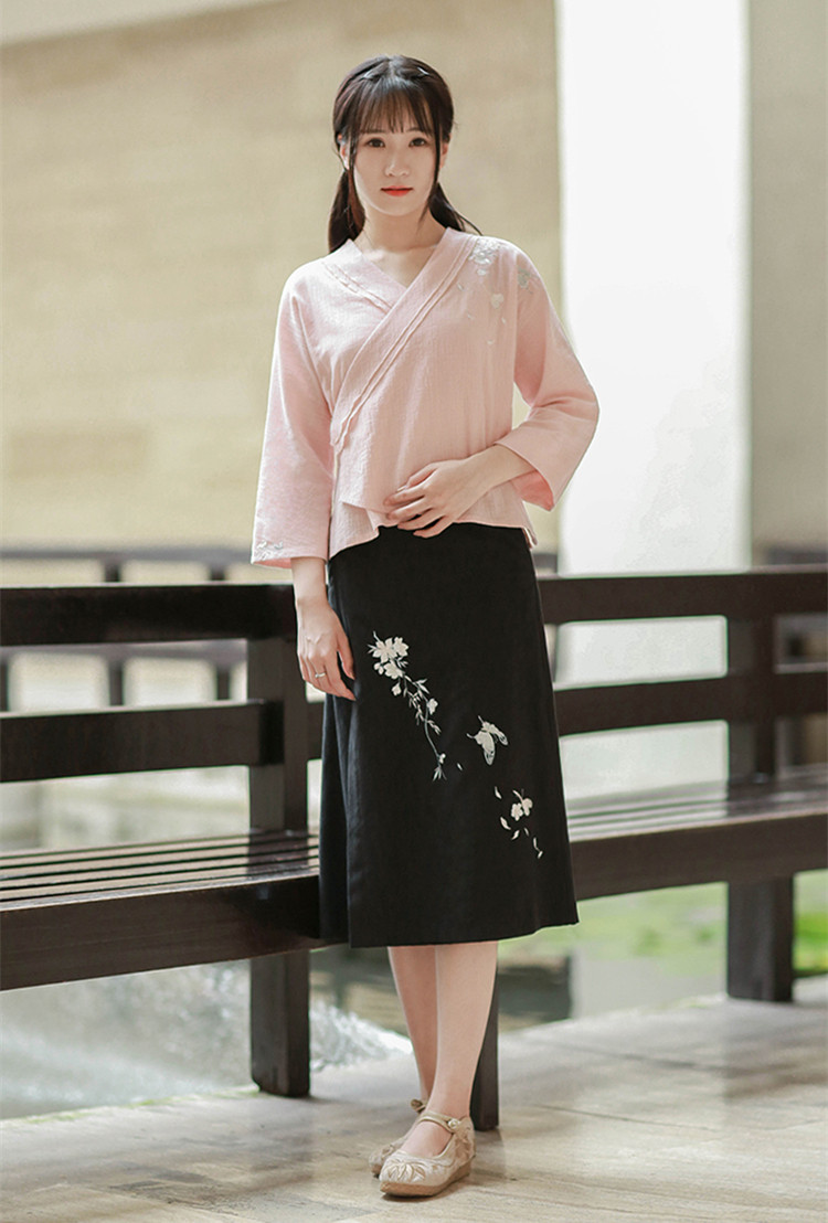 福連文苑設(shè)計(jì)刺繡漢元素交領(lǐng)棉麻上衣