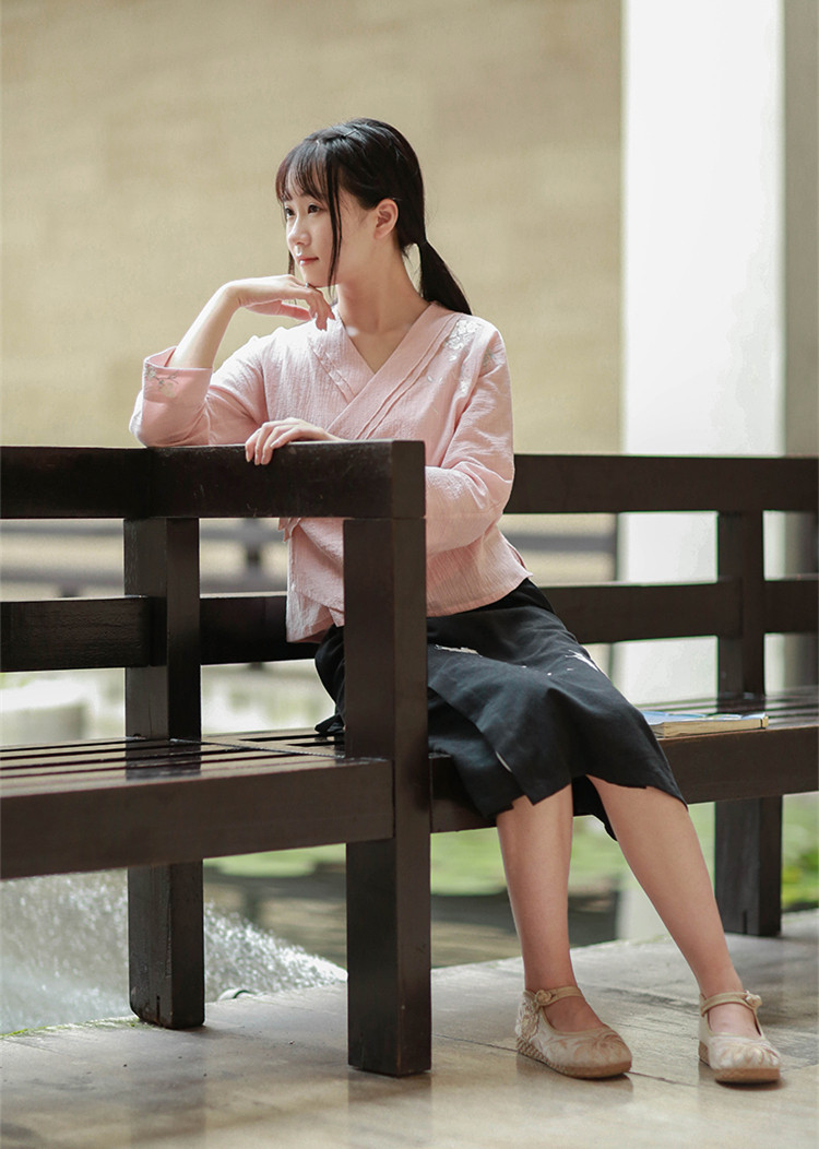 福連文苑設(shè)計(jì)刺繡漢元素交領(lǐng)棉麻上衣