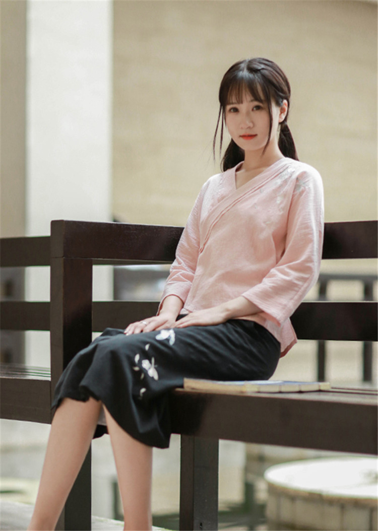 福連文苑設(shè)計(jì)刺繡漢元素交領(lǐng)棉麻上衣