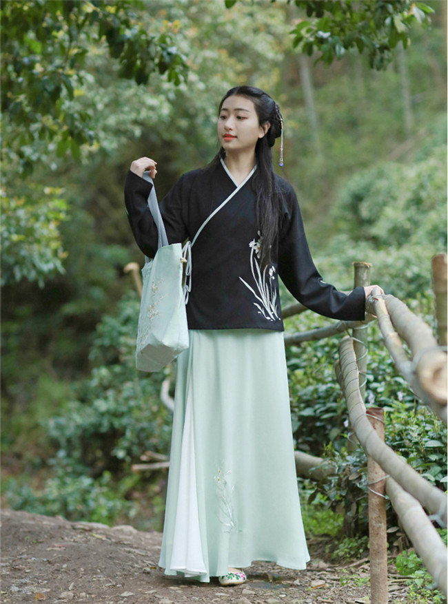 傳統(tǒng)漢元素中式上衣，交領(lǐng)中衣